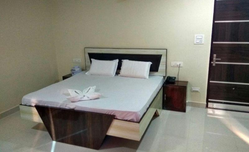 Hotel Sukh Sagar Gwalior Exterior photo